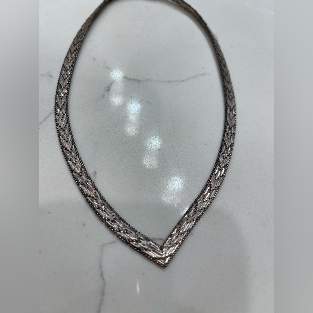 Vintage herringbone V Italy 925 necklace - Picture 4 of 8